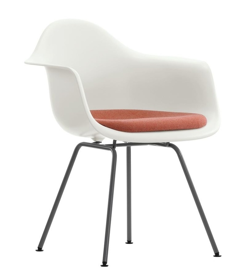 Eames Plastic Armchair DAX Poltrona Con Cuscino Vitra