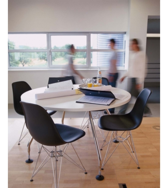 Eames plastic side chair DSR