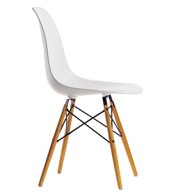 Eames plastic side chair DSW