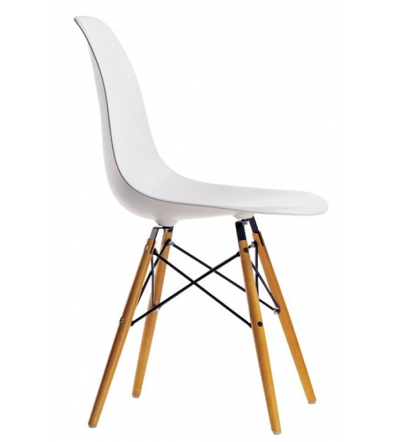 Eames plastic side chair DSW
