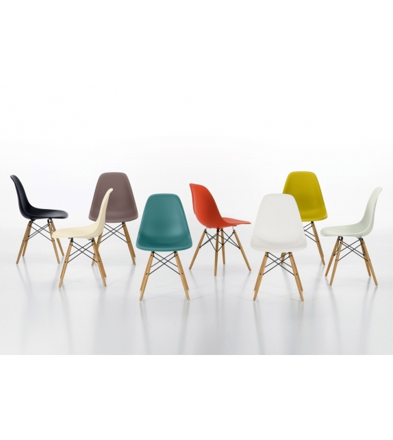 Eames plastic side chair DSW