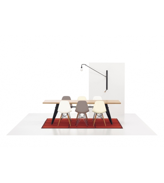 Eames plastic side chair DSW