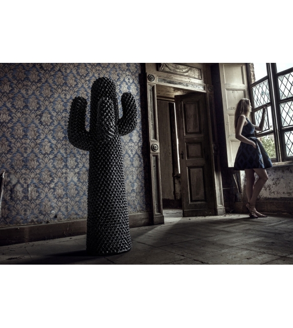 Nerocactus Gufram Appendiabiti