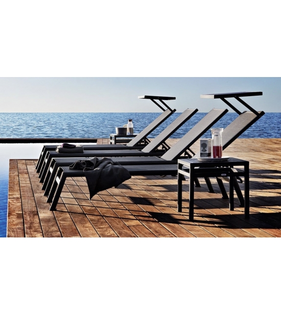 Victor Sunlounger With Capote Varaschin