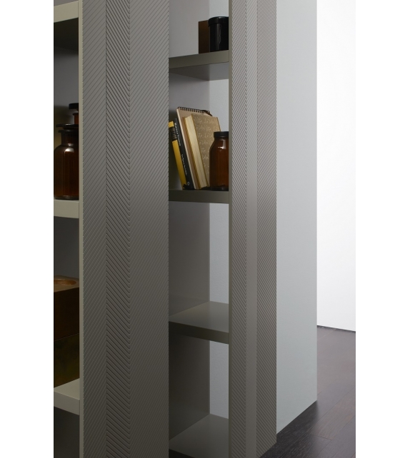 Fiction Capodopera Haengeschrank