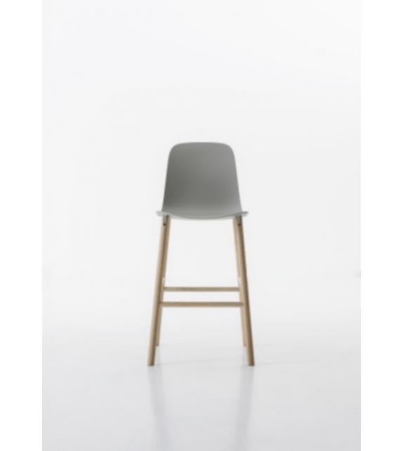 Sharky Kristalia Stool with High Back