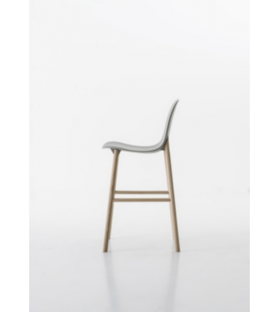 Sharky Kristalia Stool with High Back