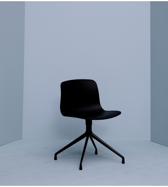 About a Chair AAC 10 Hay Stuhl