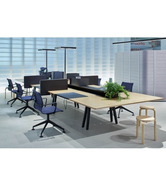 Physix Conference Chaise Vitra