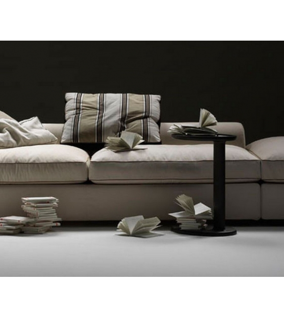 Oliver Small Table Flexform