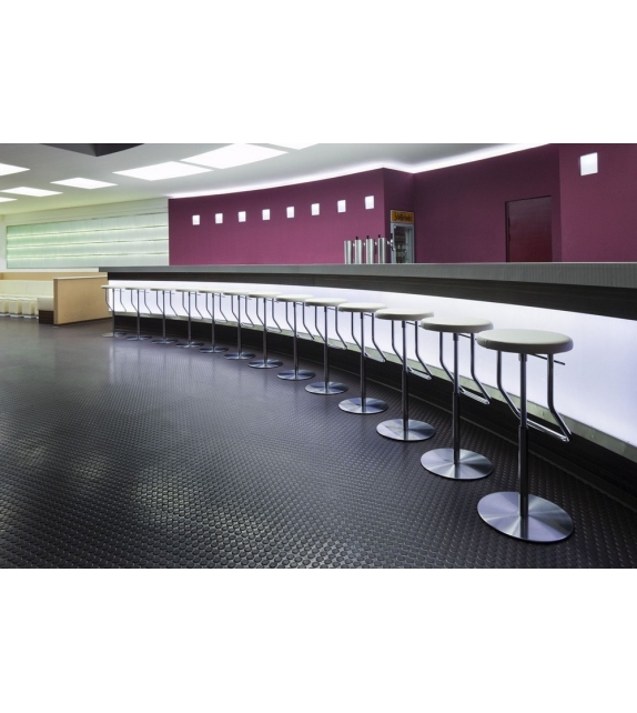 S 123 PH Thonet Hocker