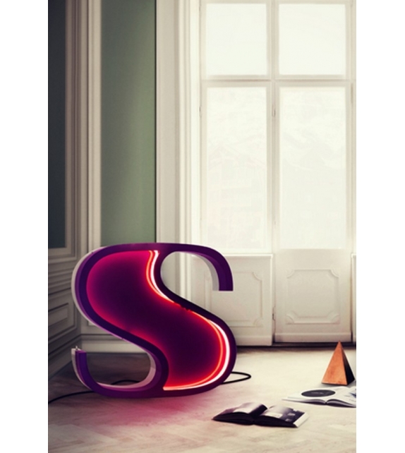 Graphic Collection ‐ Letter S Lamp DelightFULL