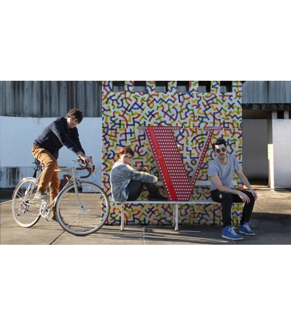 Graphic Collection ‐ Letter V Lámpara LED DelightFULL