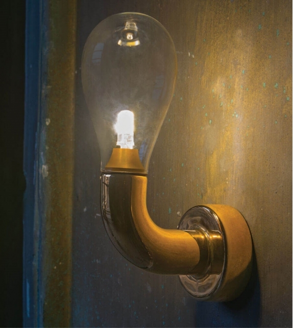 The Single Bulb Scarlet Splendour Wall Lamp