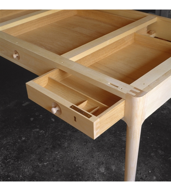 PP305 Bureau PP Møbler