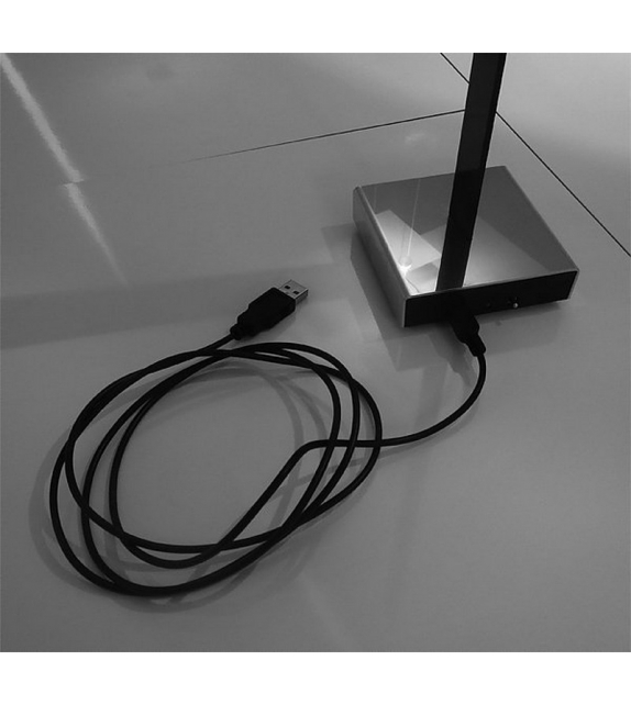 My New Flame USB Ingo Maurer Lampada da Tavolo