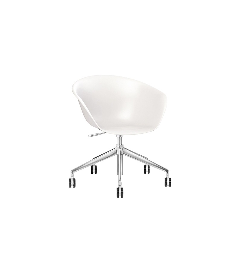 Duna 02 Arper Armchair With 5-Way Base On Castors