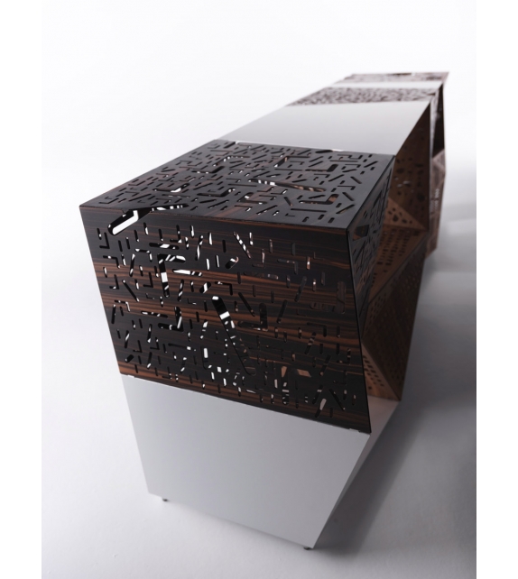 Riddled Buffet Horm Bahut