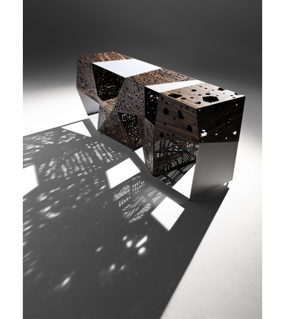 Riddled Buffet Horm Bahut