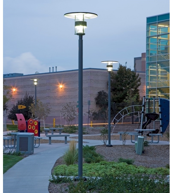 Albertslund Maxi Louis Poulsen Lámpara de Pie