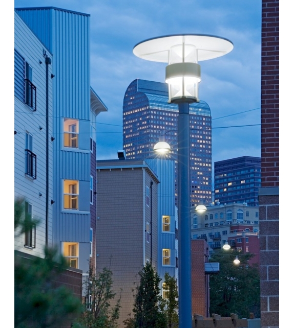 Albertslund Maxi Louis Poulsen Lampadaire