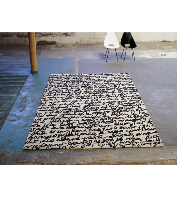 Black on white: Manoscritto