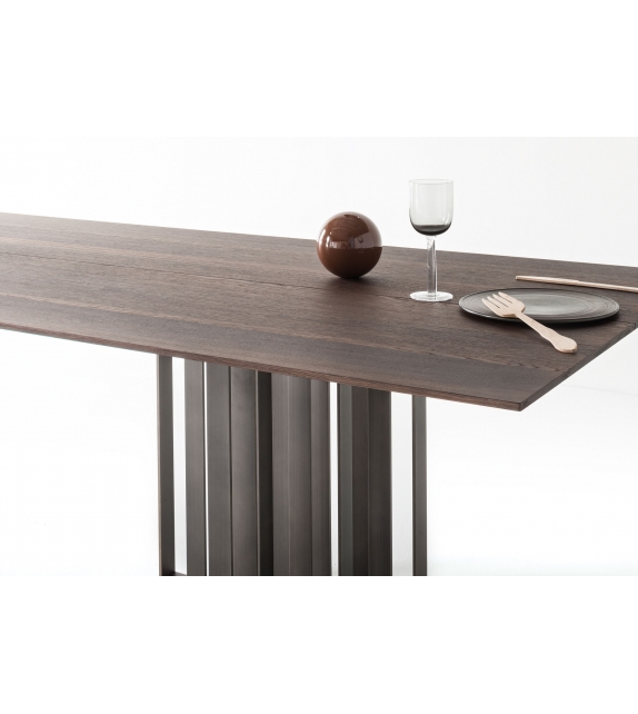 Shade Lema Table