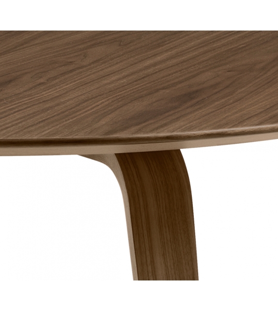 Dining Round Gubi Table