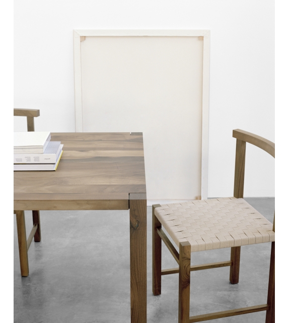 FK02 Karnak E15 Chair