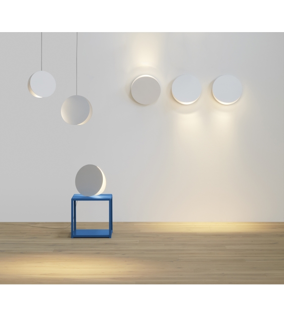 LT05 North E15 Wall Lamp