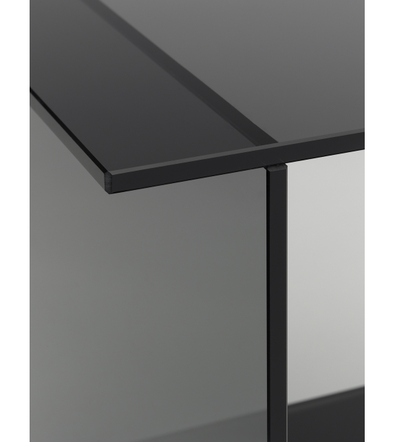 CT07 Drei E15 Side Table