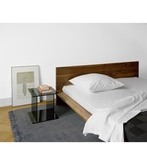 CT07 Drei E15 Side Table