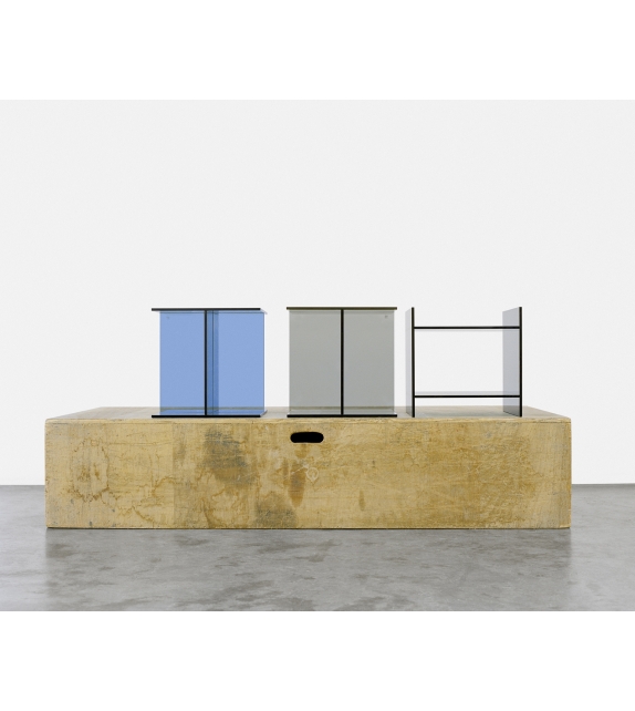 CT07 Drei E15 Side Table