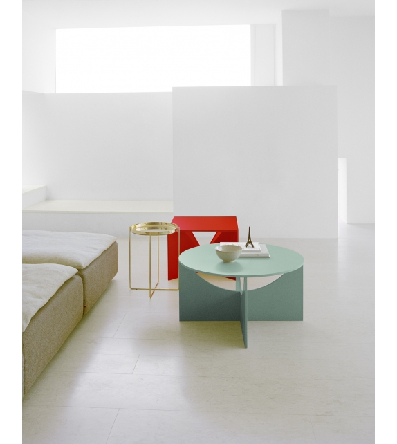 FK05 Charlotte E15 Couchtisch