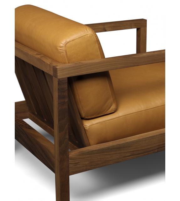 EC01 Byron E15 Sessel