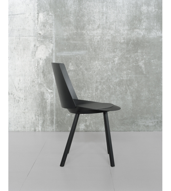 CH04 Houdini E15 Chair