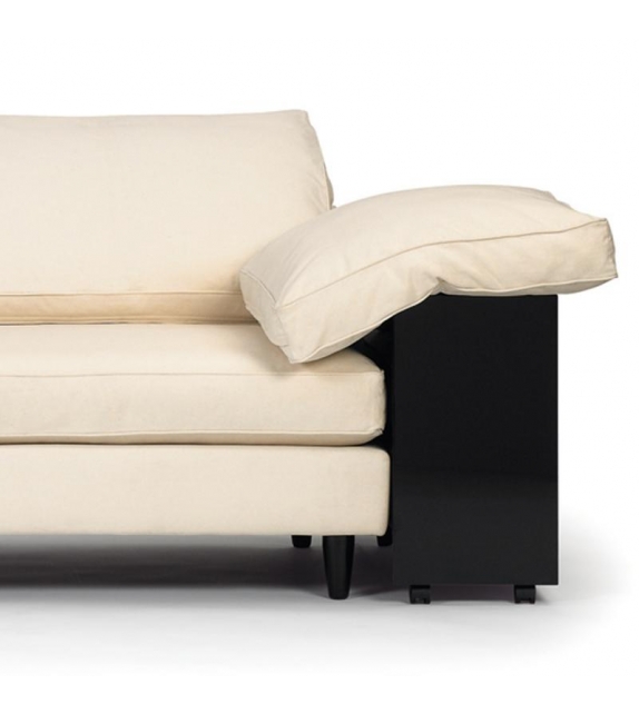 Lota ClassiCon Sofa