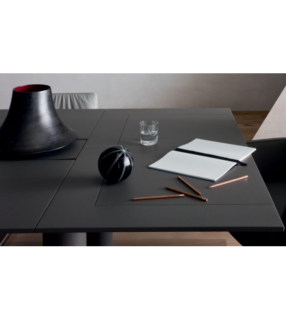 C.E.O. Cube Meeting Table Poltrona Frau Tisch