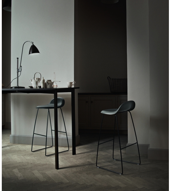 3D Gubi Hocker mit Kufengestell