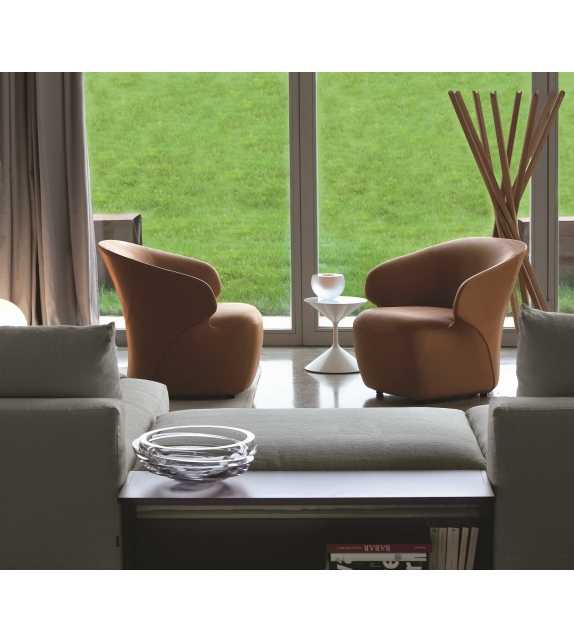 872 Arom Zanotta Petit Fauteuil