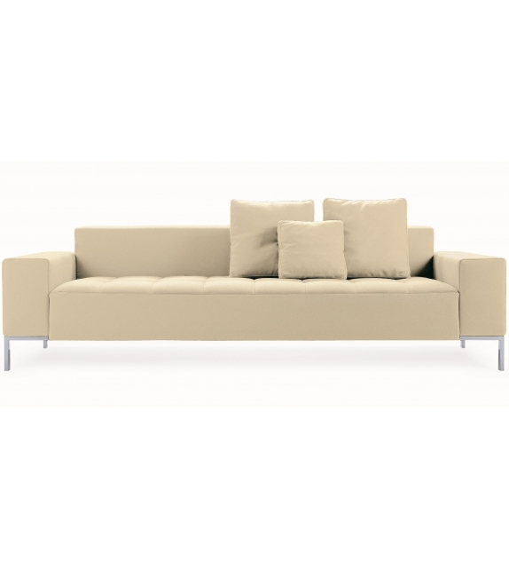 1326 Alfa Zanotta Sofa