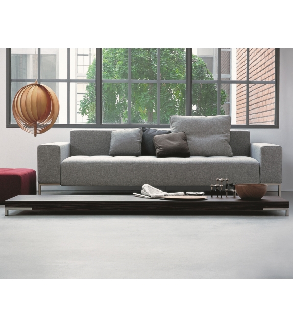1326 Alfa Zanotta Sofa