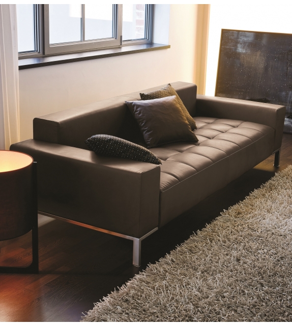 1326 Alfa Zanotta Sofa