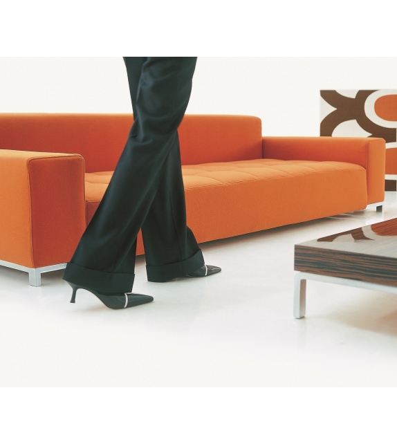 1326 Alfa Zanotta Sofa