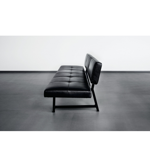Foster 510 Walter Knoll Bank