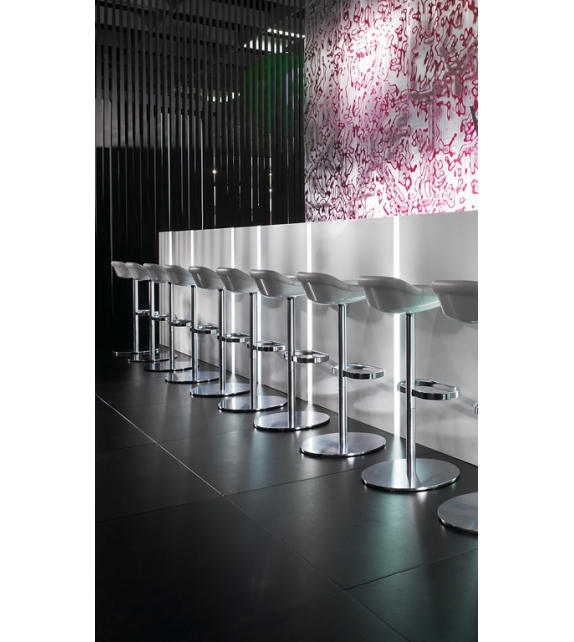 Turtle Walter Knoll Hocker