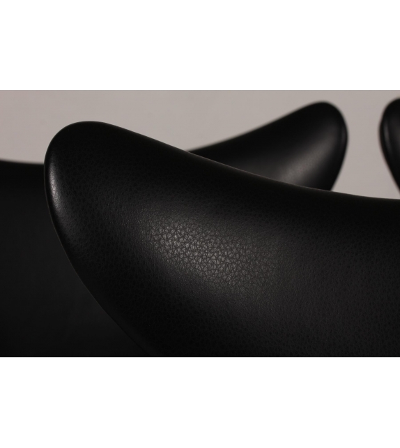 Lily Upholstered Chair Fritz Hansen