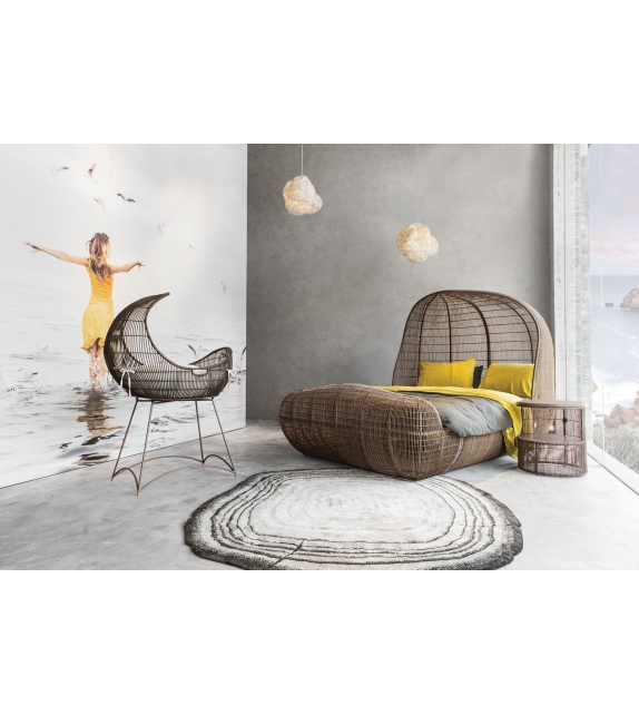 Voyage Kenneth Cobonpue Bed