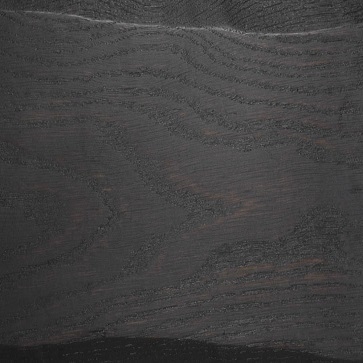 Total black pigmented oak with knots